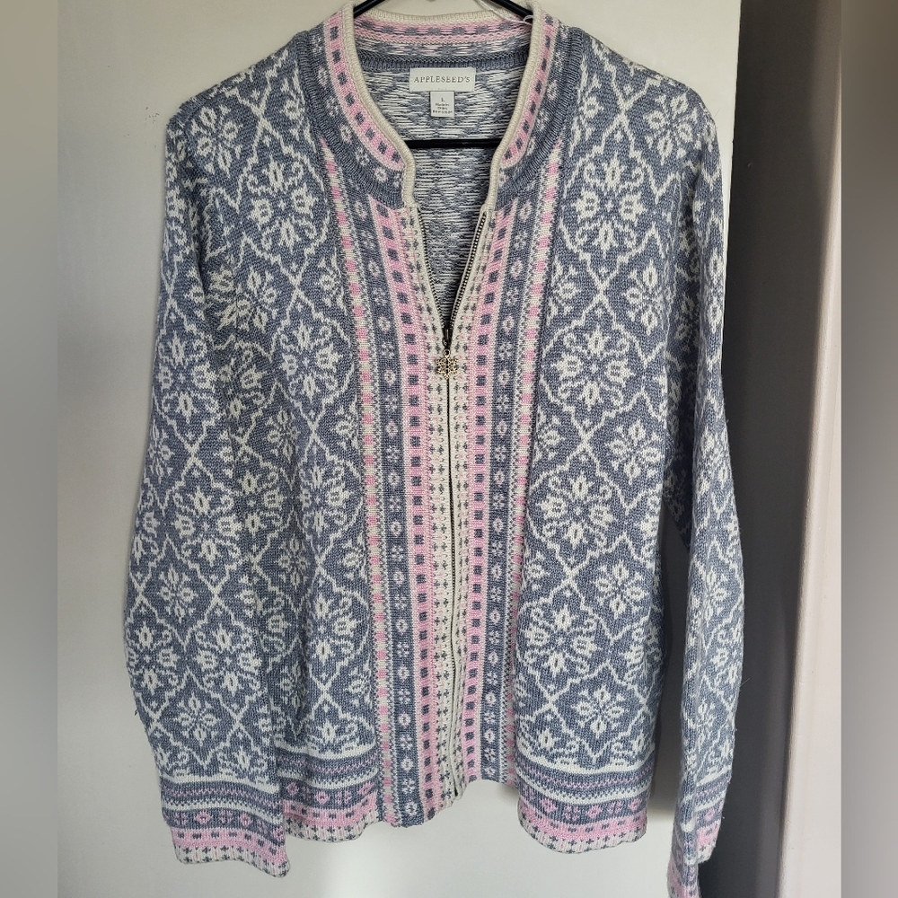 Vintage Wool Blend Appleseeds zip up sweater with snowflake zipper charm
